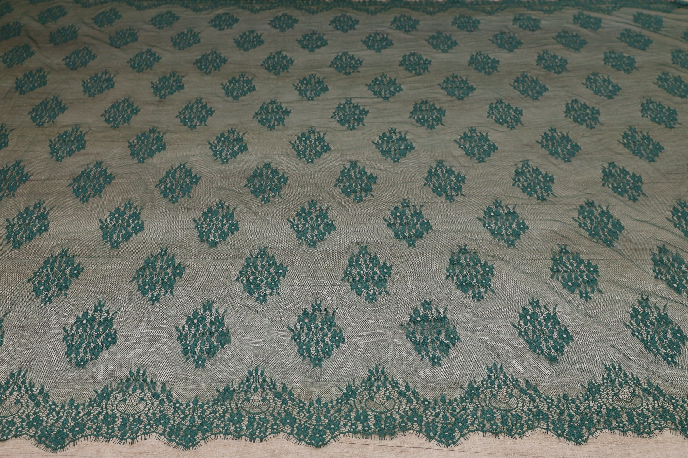 Dantela Chantilly Verde - 657-2