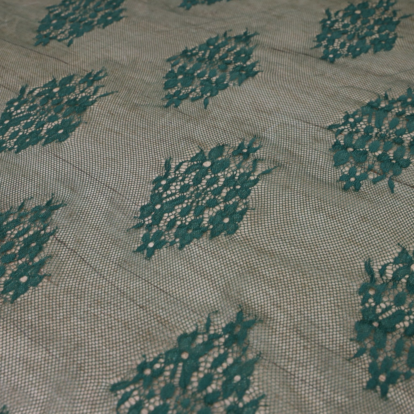 Dantela Chantilly Verde - 657-2