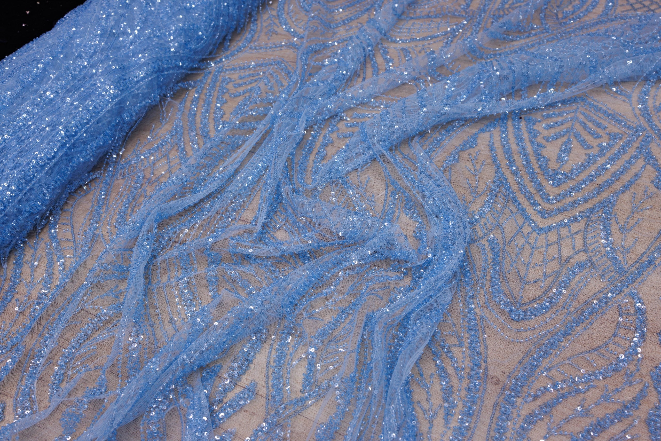 Broderie tip dantela cu perle/margele si paiete A25 - Bleu.