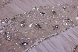 Broderie de lux tip dantela lucrata manual cu crystale C19 - Argintiu