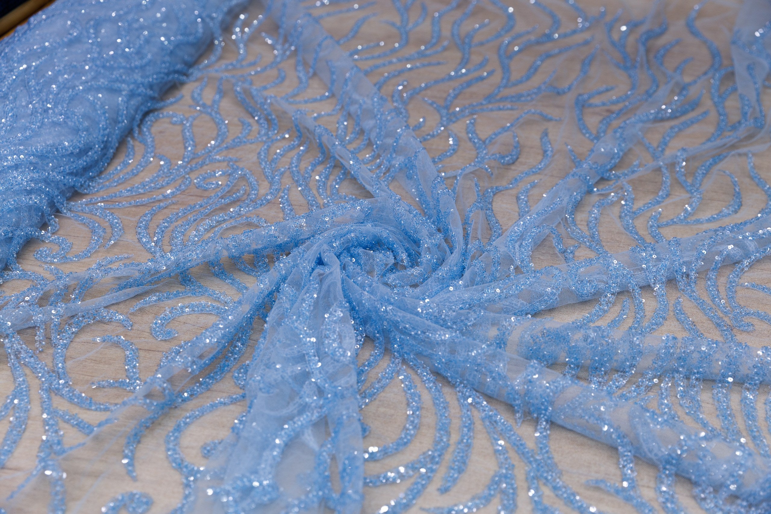 Broderie tip dantela cu perle/margele si paiete M11 - Bleu