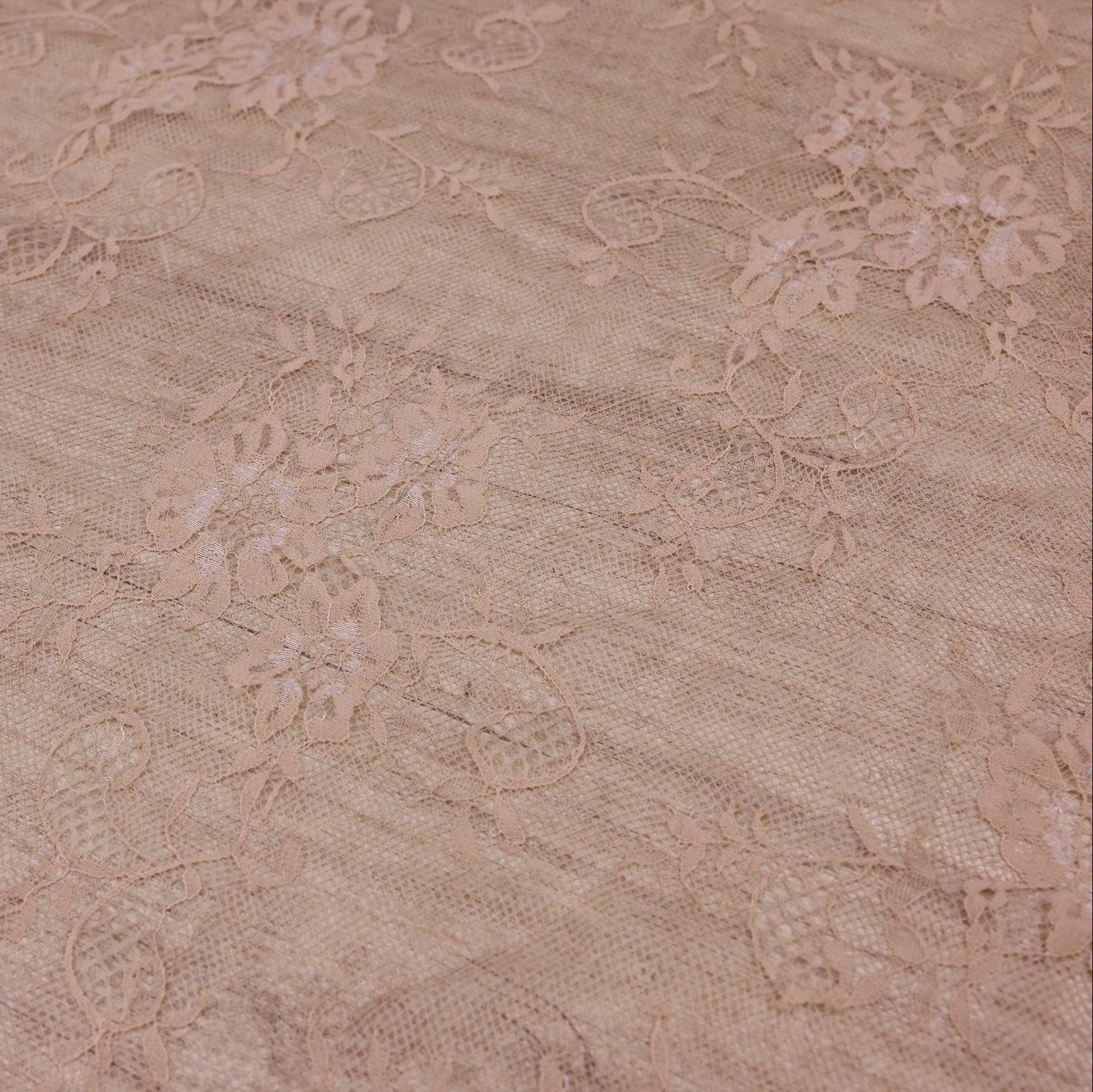 Dantela Chantilly Bej - 112