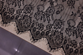 Dantela Chantilly Negru - 129
