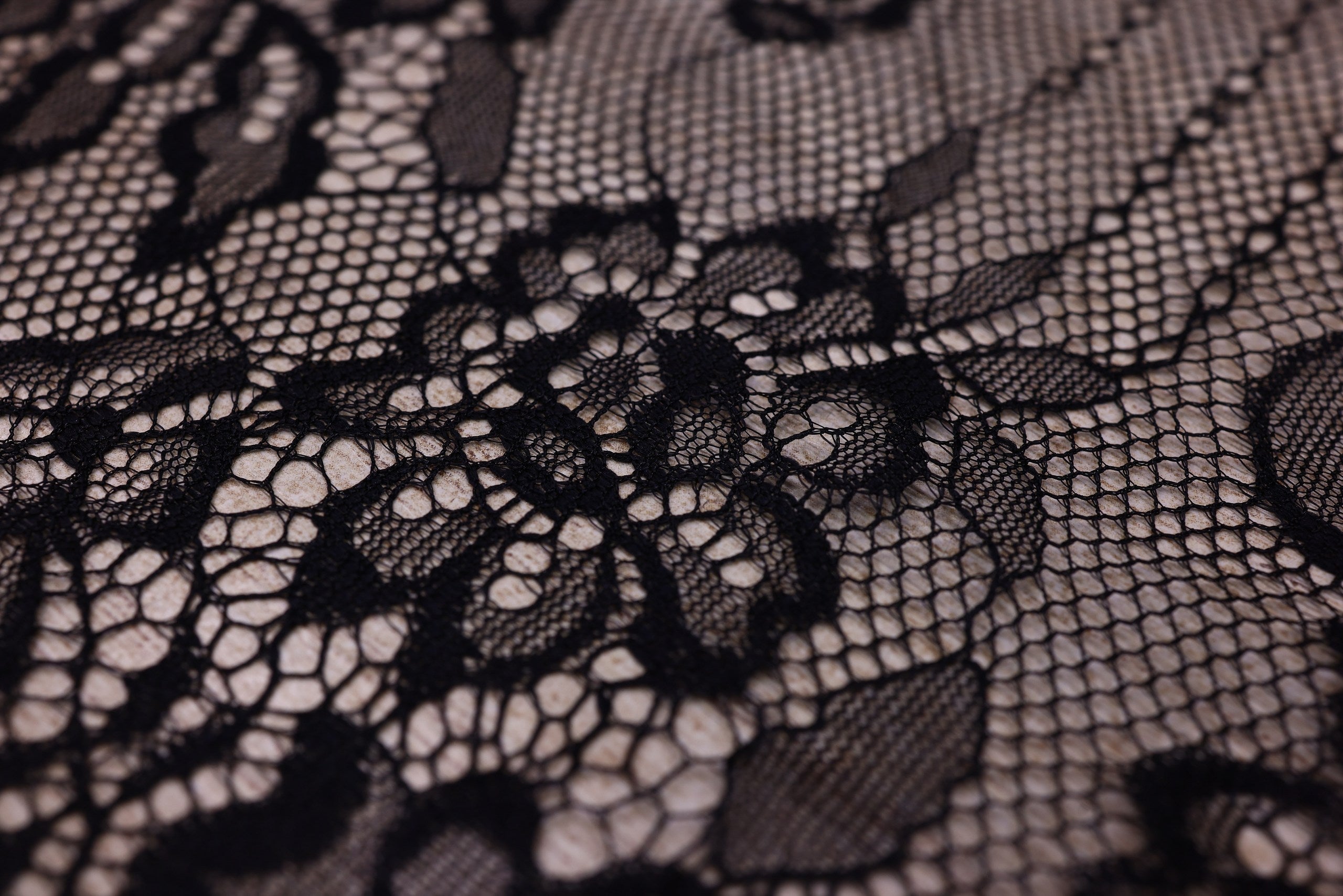 Dantela Chantilly Negru - 129