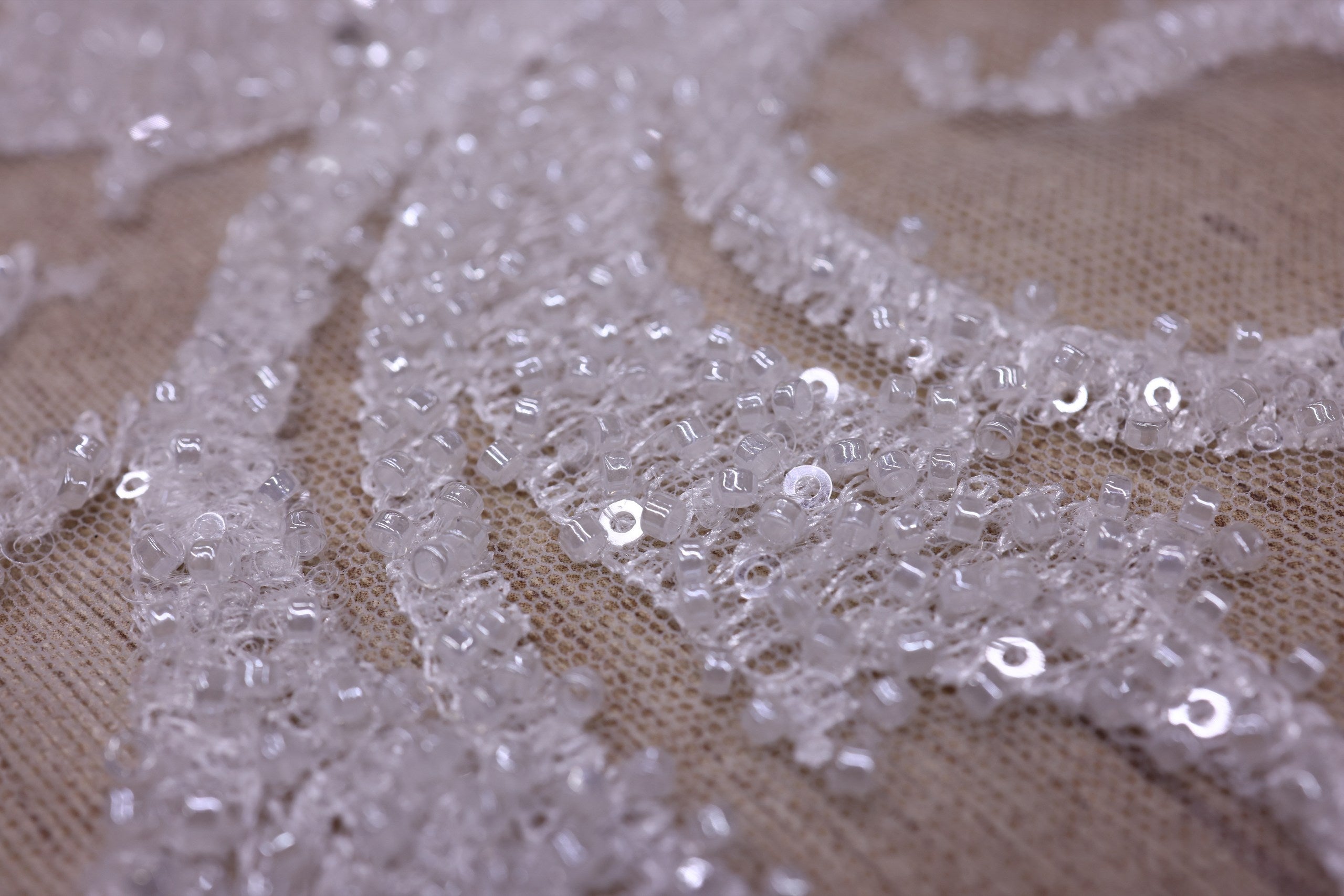 Broderie de lux tip dantela cu margele si paiete cusute manual  C2 - Alb.