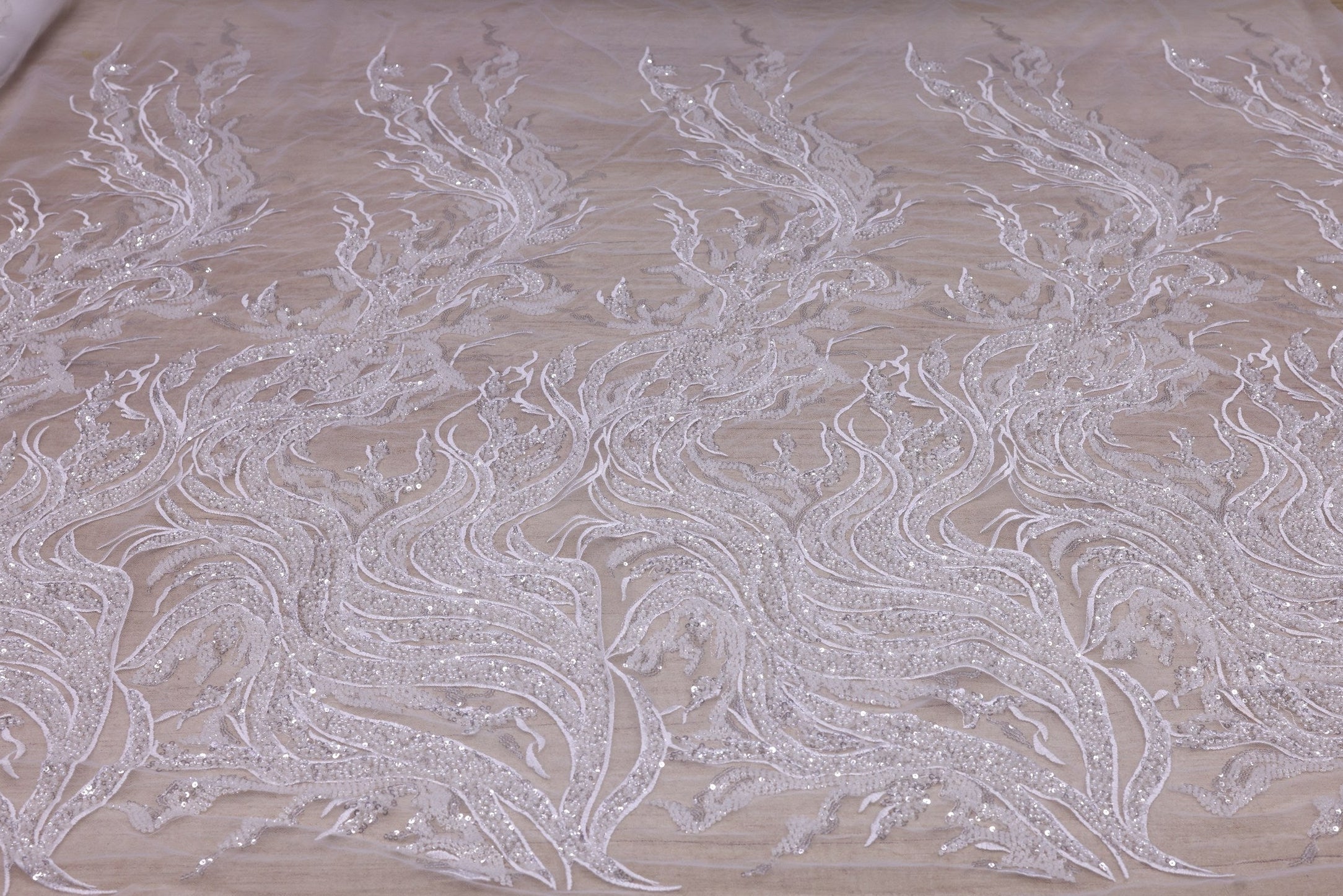 Broderie de lux tip dantela cu margele si paiete cusute manual C3 - Argintiu