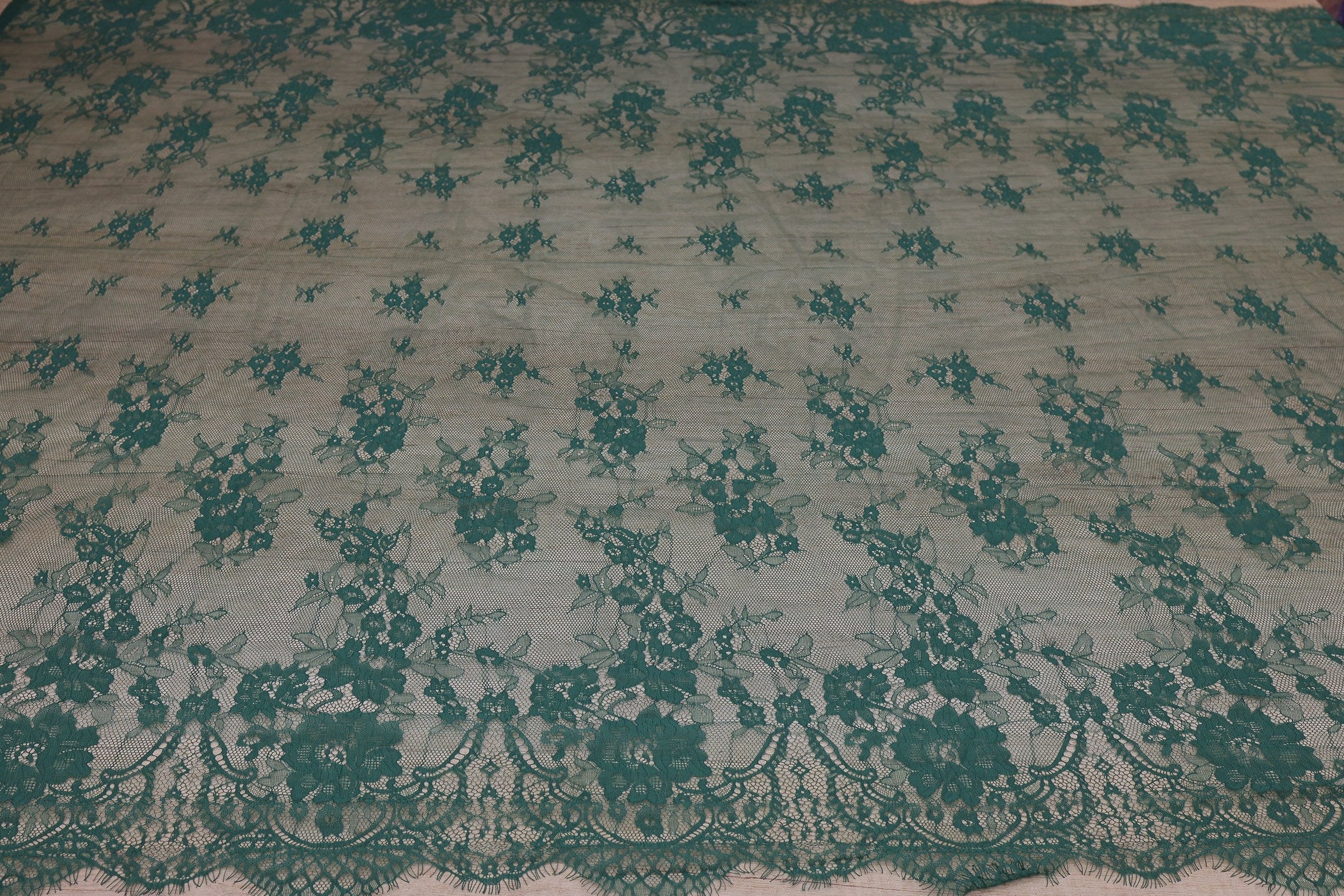 Dantela Chantilly Verde - 657-1