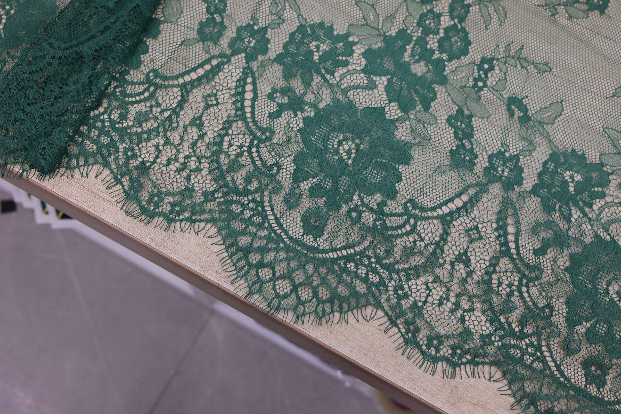 Dantela Chantilly Verde - 657-1