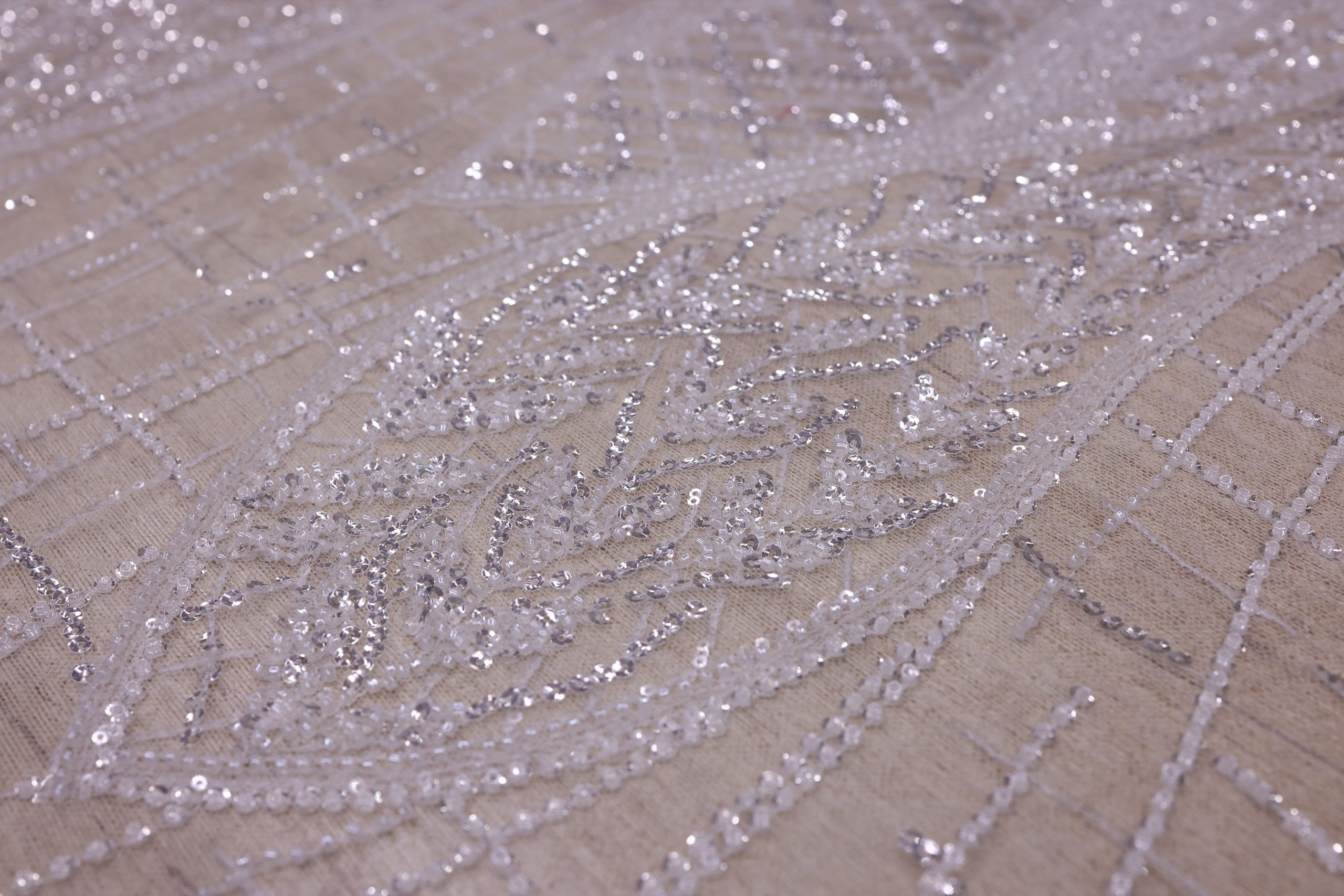 Broderie de lux tip dantela cu margele si paiete  C4 - Alb