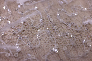 Broderie de lux tip dantela cu pene si margele cusute manual C22 - Alb.