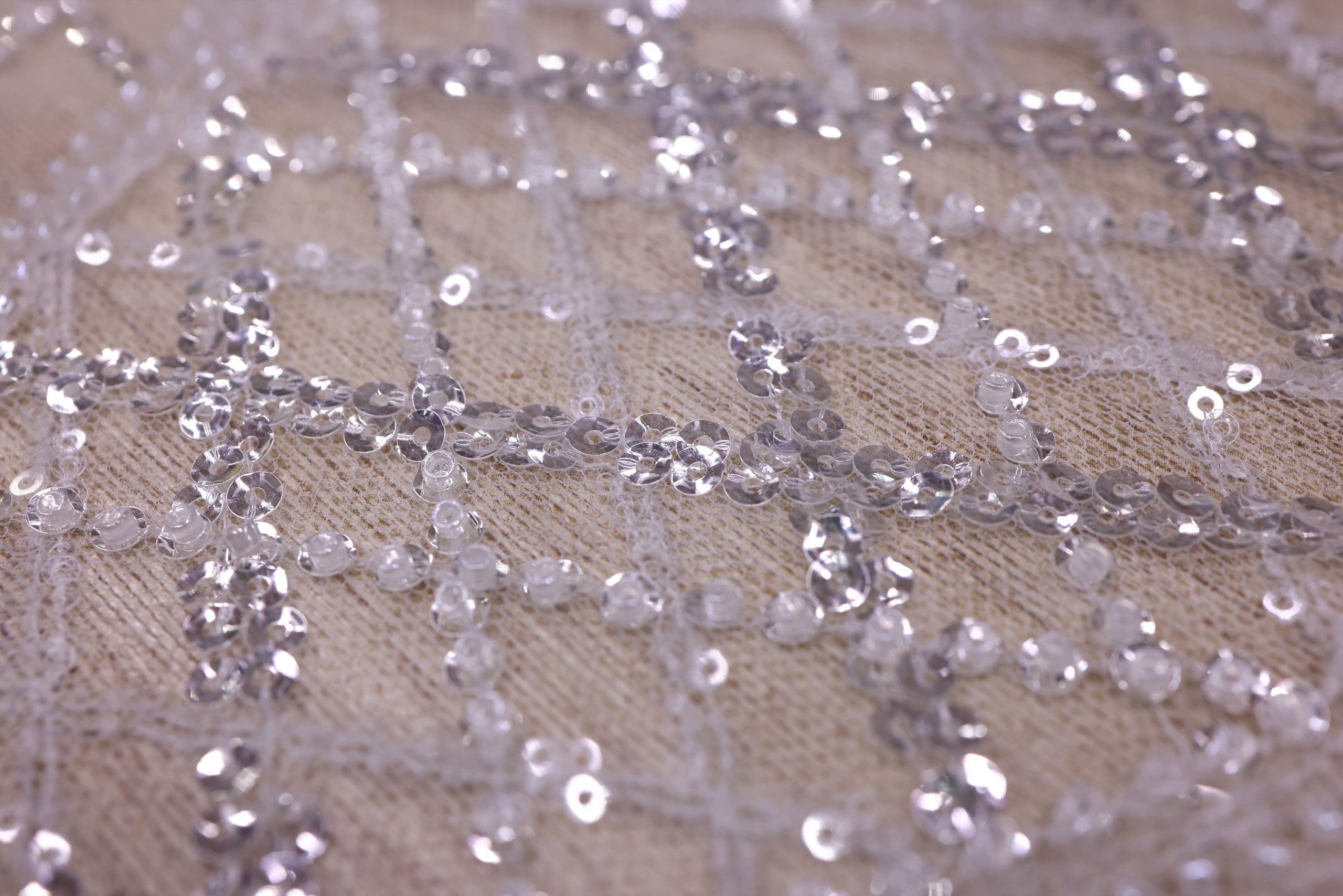 Broderie de lux tip dantela cu margele si paiete  C4 - Alb