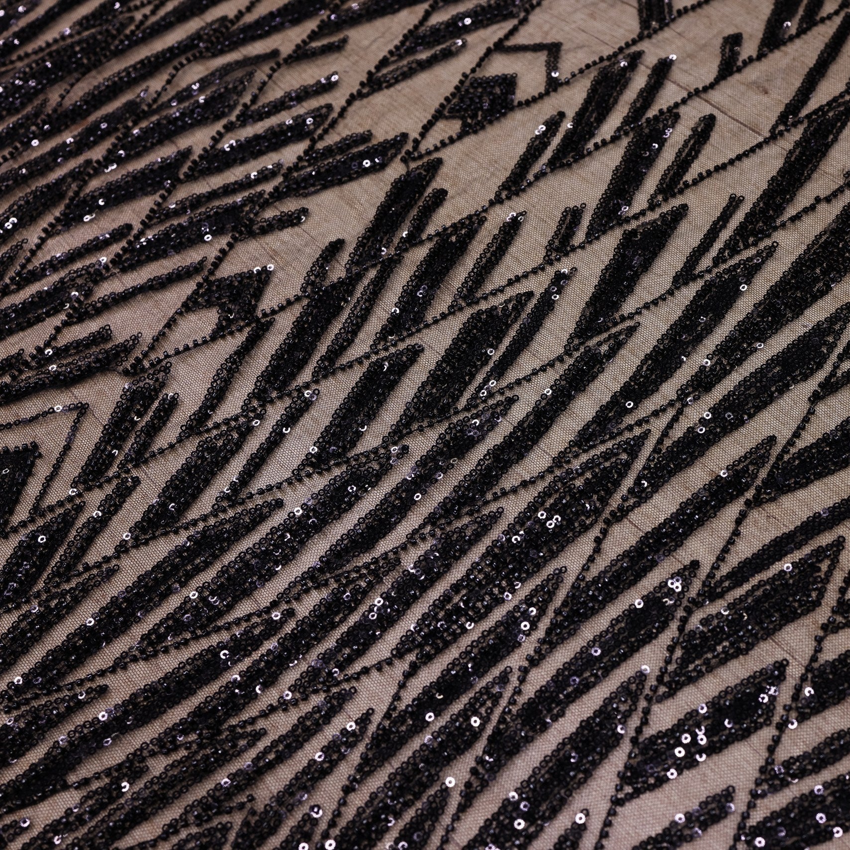 Broderie tip dantela cu perle/margele si paiete B49 - Negru