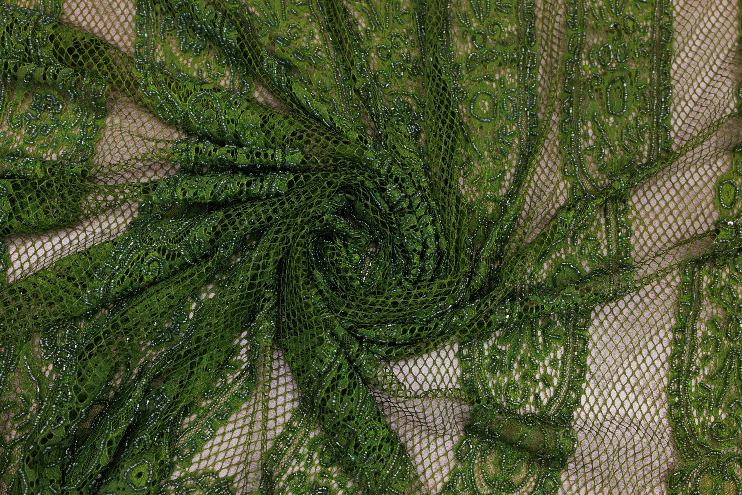 Dantelă Chantilly accesorizată manual în India D34 - Verde