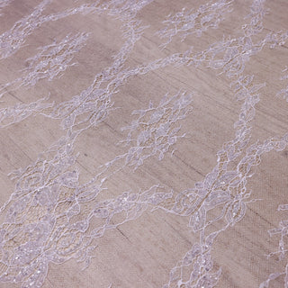 Dantelă Chantilly accesorizată manual în India D11 - Alb