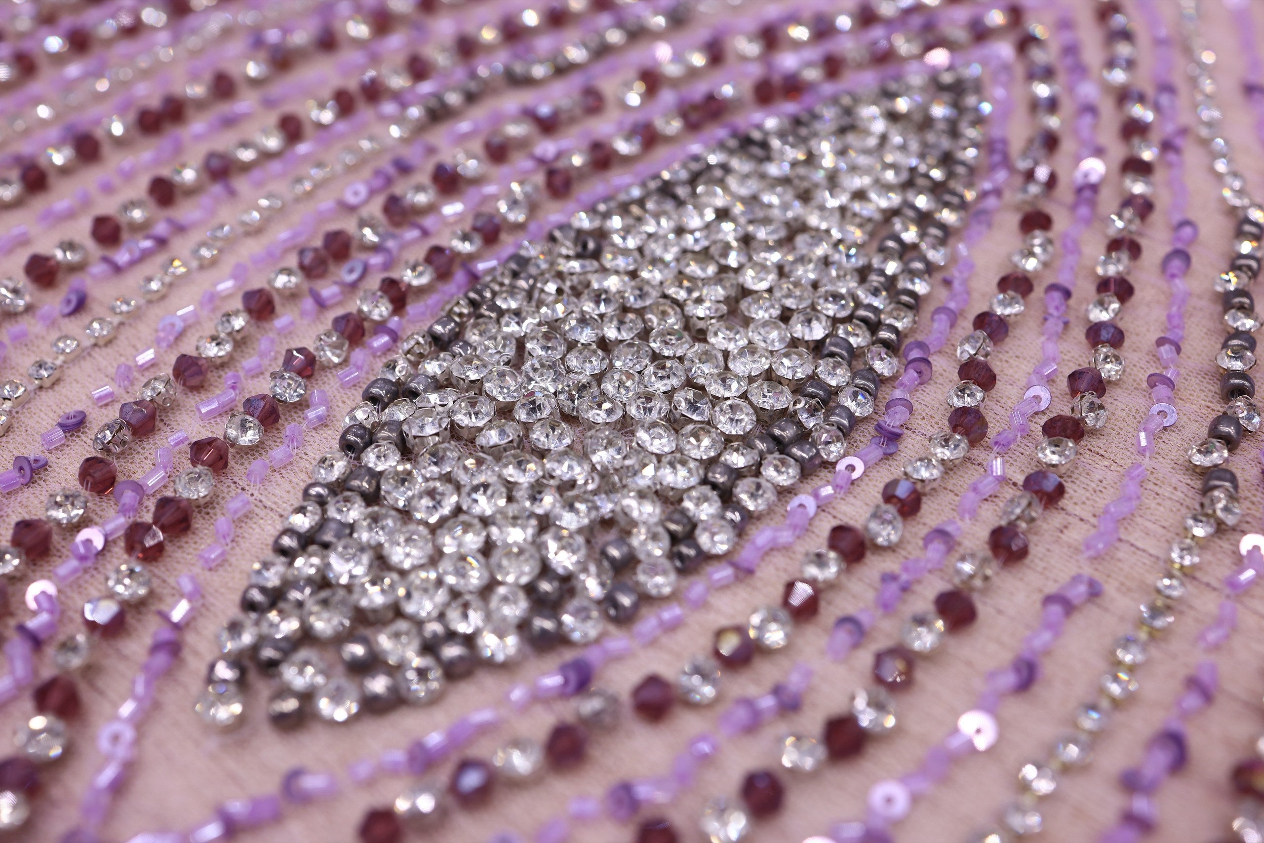 Broderie de lux tip dantela cu strasuri/pietre pretioase E61 - Mov