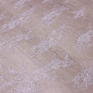 Dantelă Chantilly accesorizată manual în India D9 - Alb
