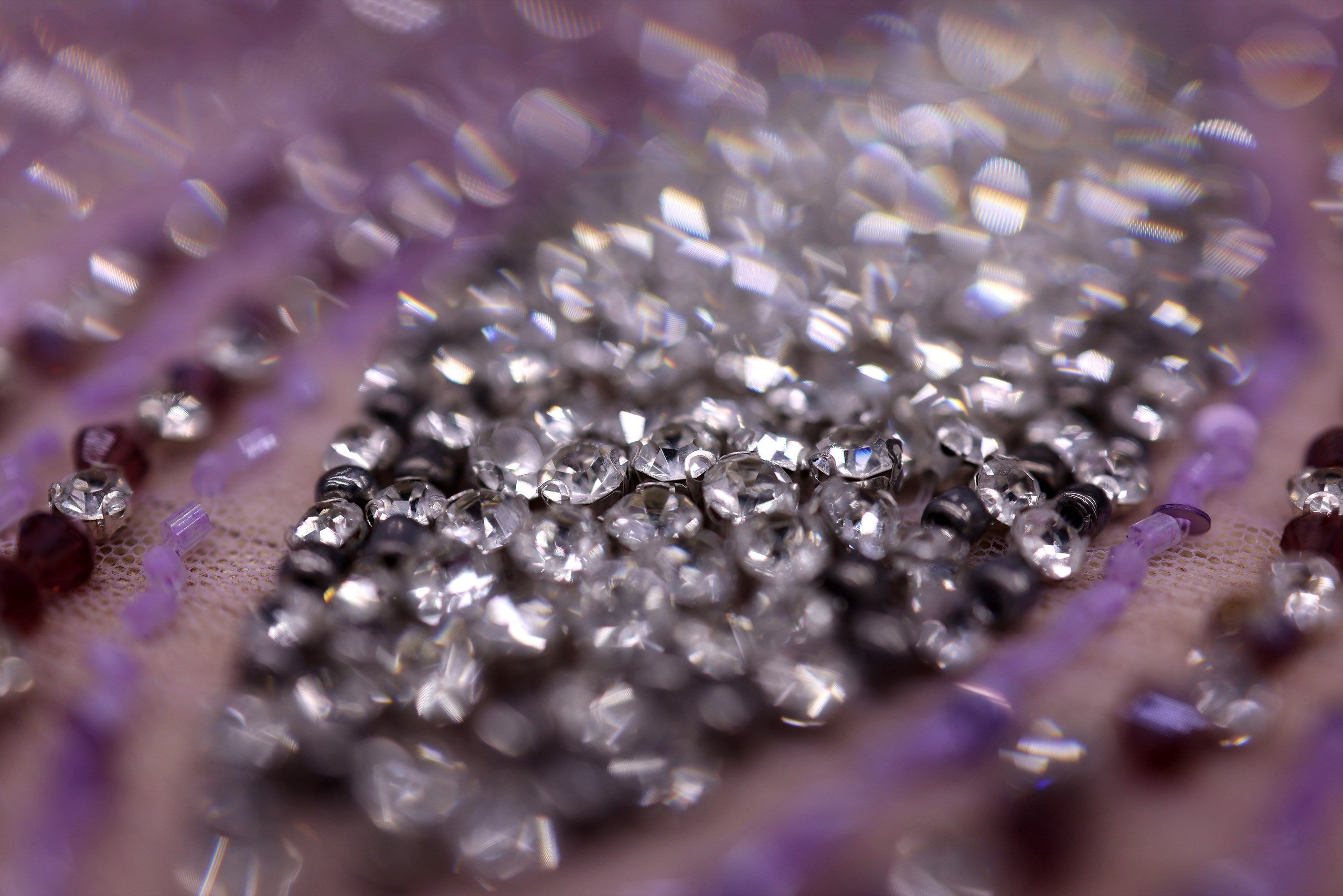 Broderie de lux tip dantela cu strasuri/pietre pretioase E61 - Mov