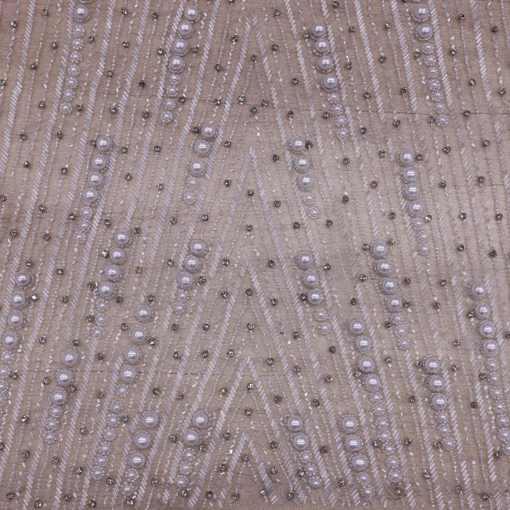 Broderie de lux tip dantela cu pietre pretioase, perle si margele  C26 - Argintiu