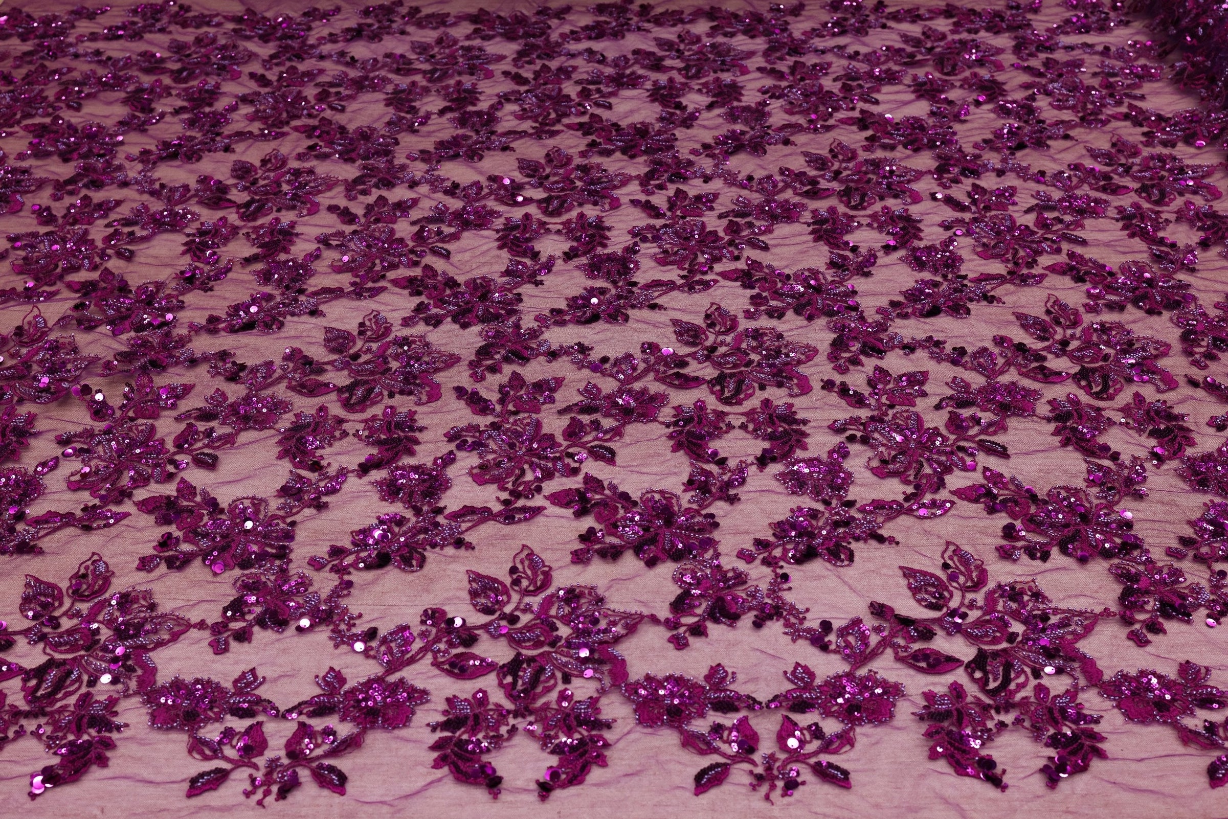 Broderie tip dantela cu perle/margele si paiete B56 - Mov Pruna