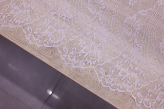 Dantela Chantilly Alb - 117