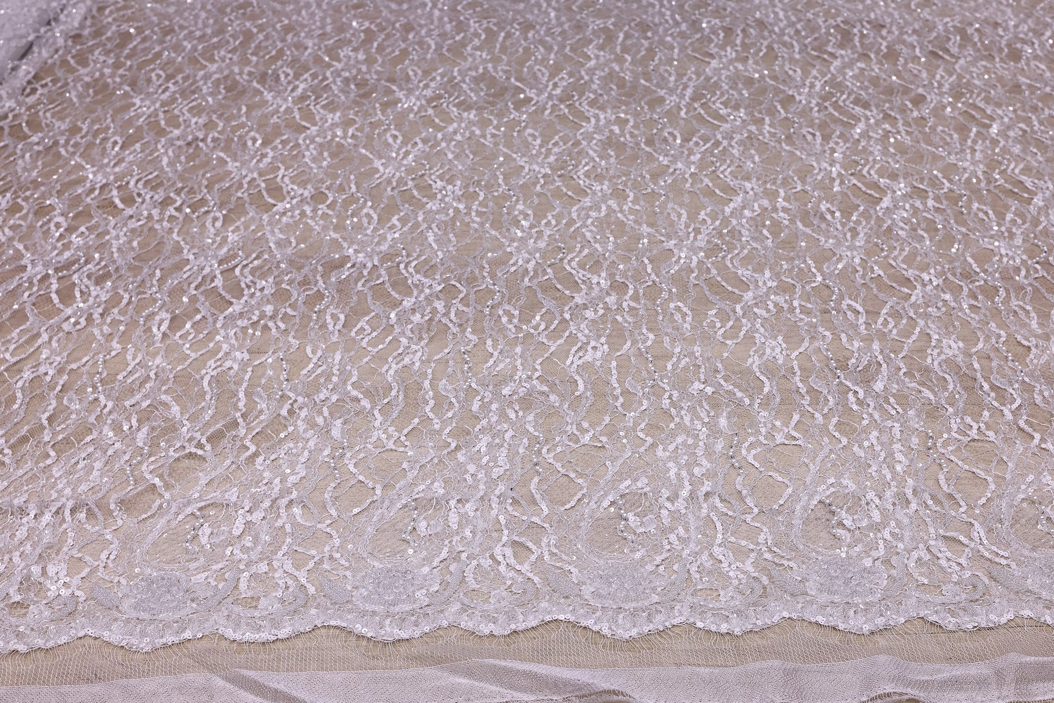 Broderie de lux tip dantela cu perle, margele si paiete   C30 - Argintiu