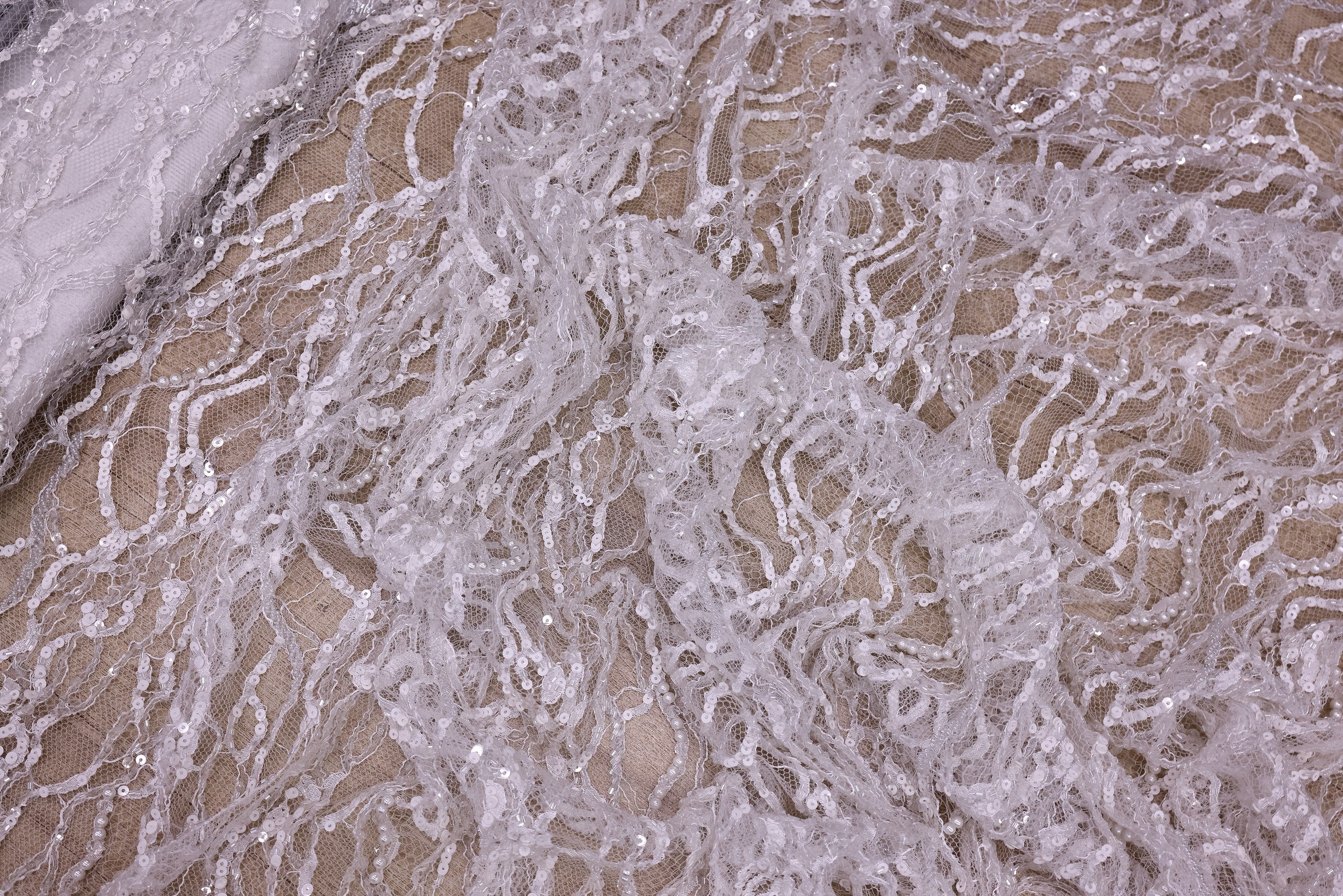 Broderie de lux tip dantela cu perle, margele si paiete   C30 - Argintiu