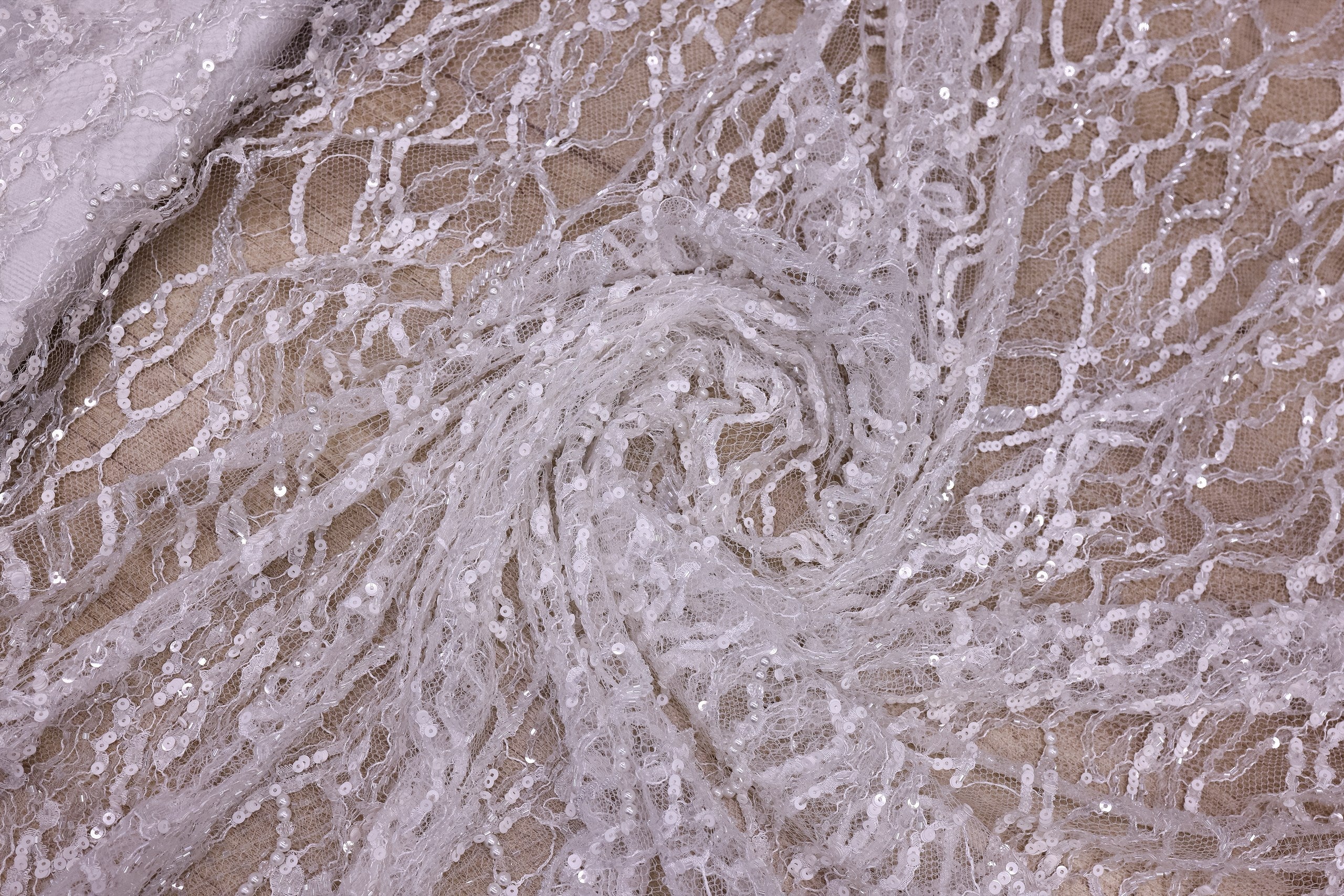 Broderie de lux tip dantela cu perle, margele si paiete   C30 - Argintiu