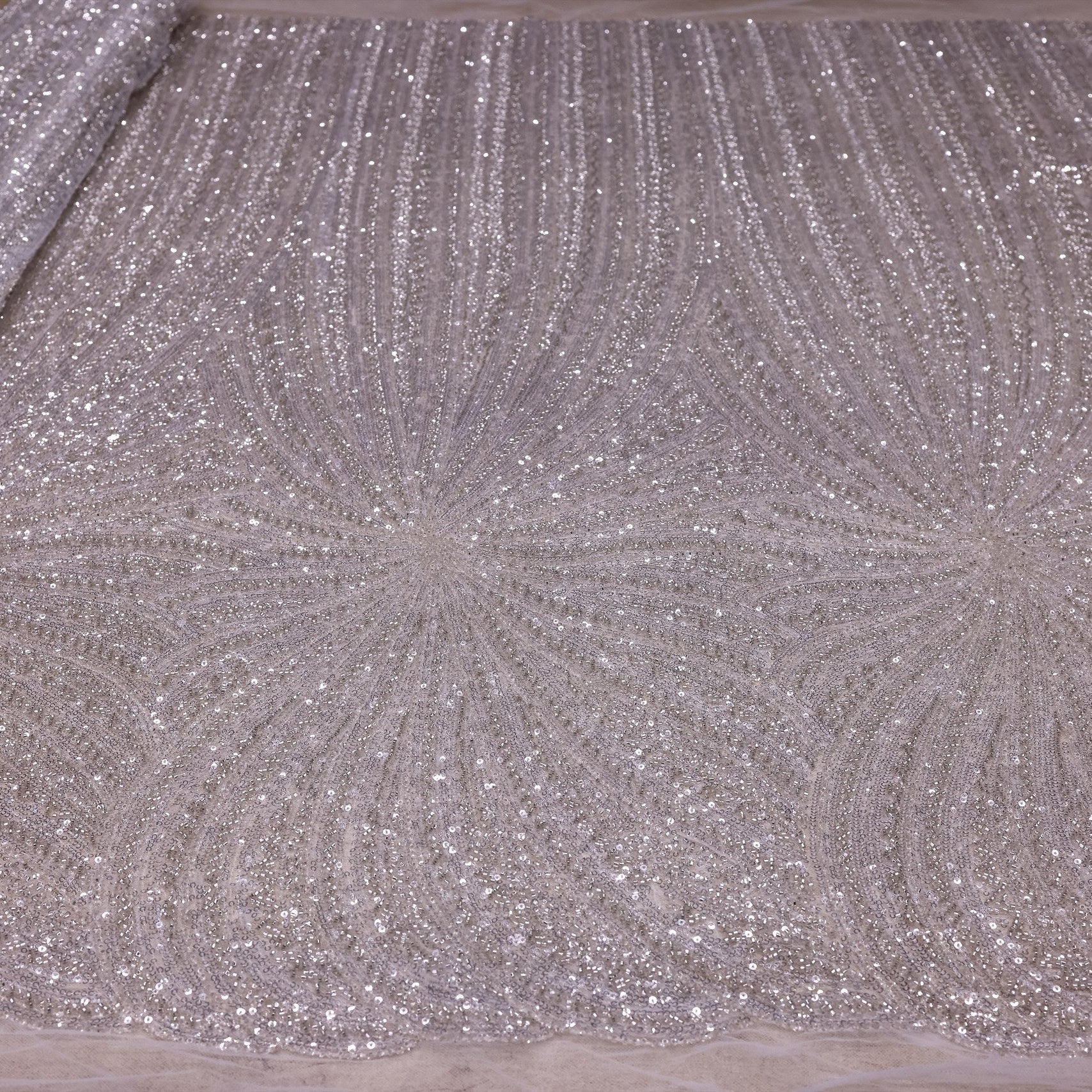 Broderie de lux tip dantela cu margele si paiete cusute manual  C31 - Argintiu