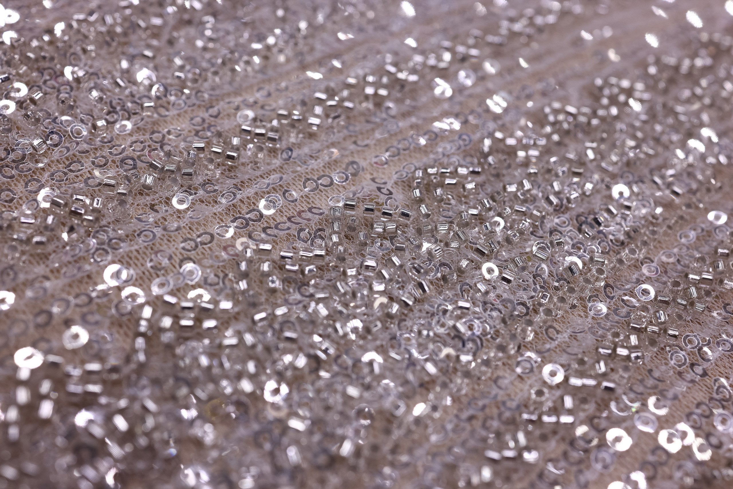Broderie de lux tip dantela cu margele si paiete cusute manual  C31 - Argintiu