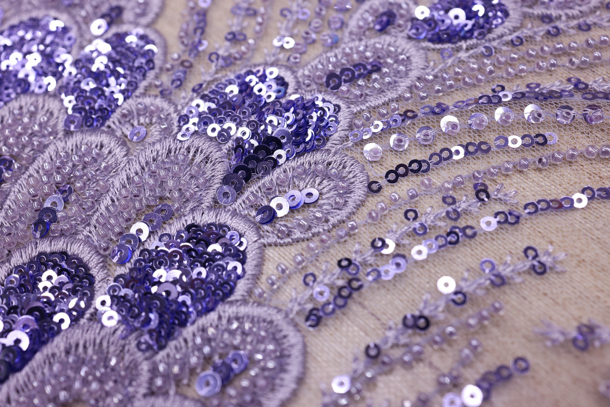 Broderie tip dantela cu perle/margele si paiete B62 - Mov