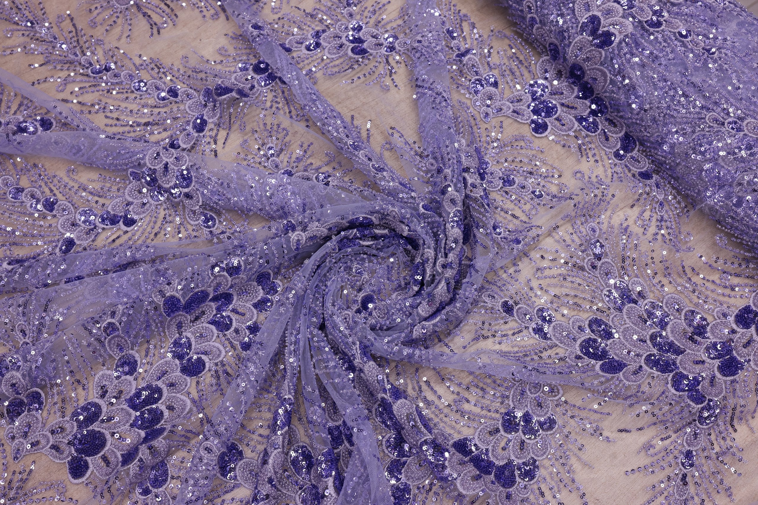 Broderie tip dantela cu perle/margele si paiete B62 - Mov