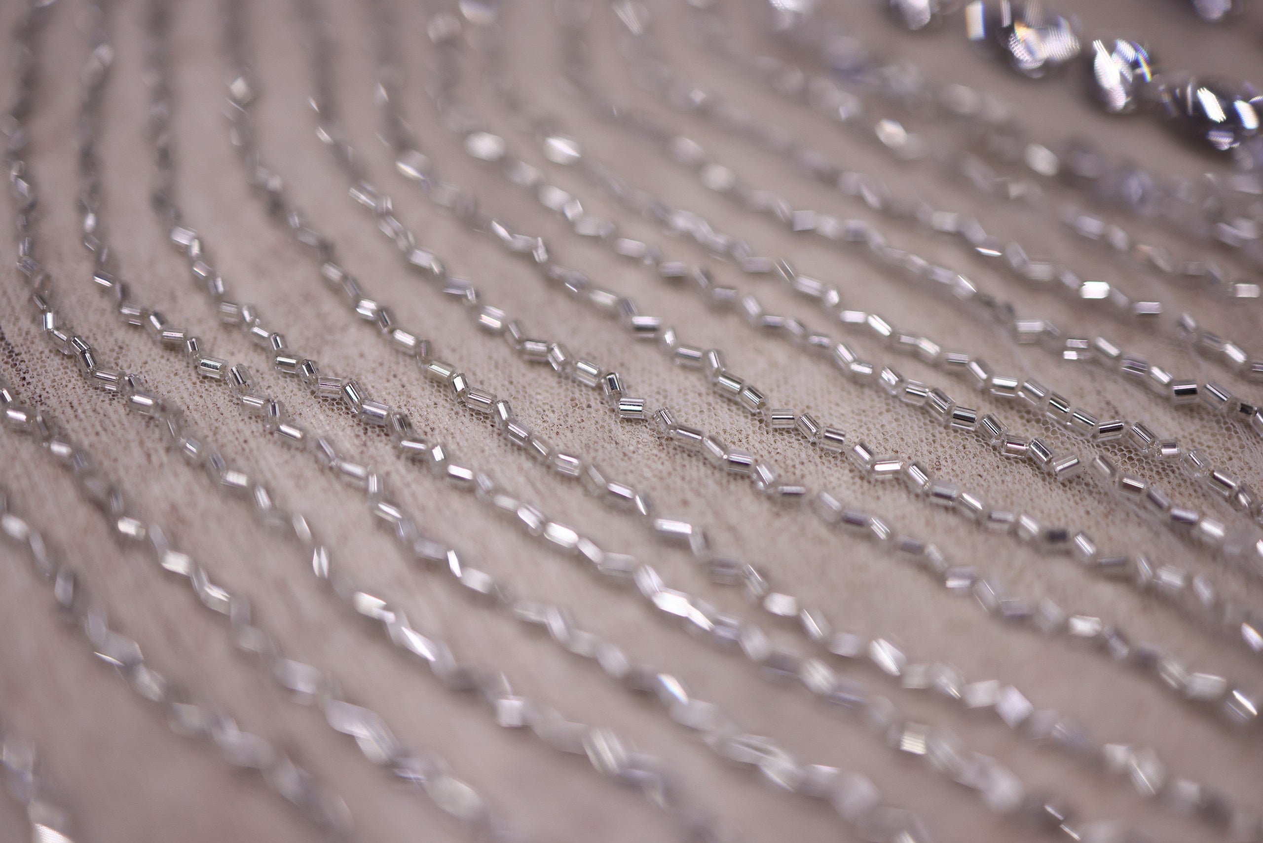 Broderie de lux tip dantela cu pietre pretioase, margele si paiete  C34 - Argintiu
