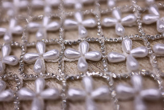 Broderie de lux tip plasa cu perle si pietre pretioase C35 - Alb