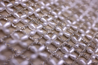 Broderie de lux tip plasa cu perle si pietre pretioase C35 - Alb