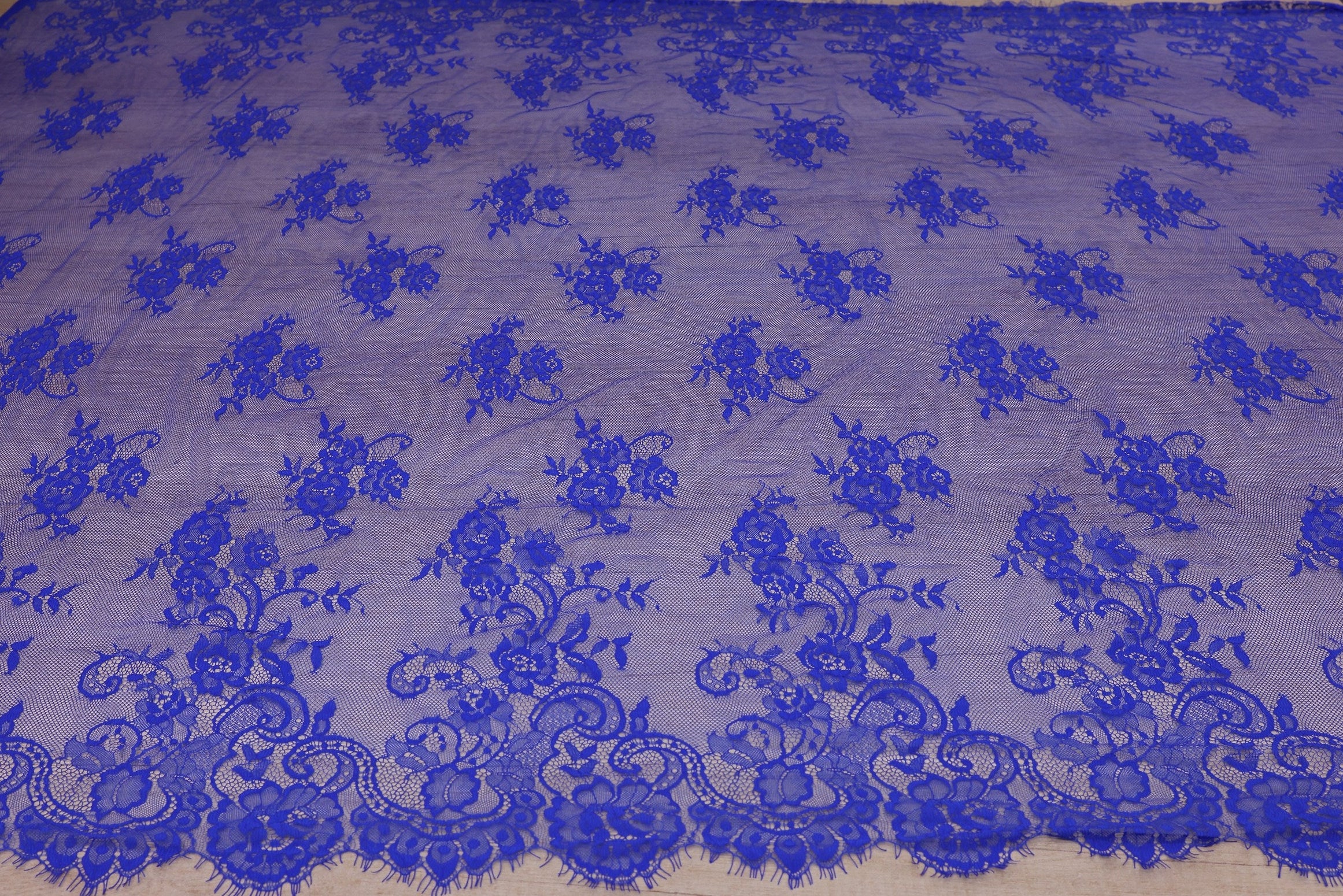 Dantela Chantilly Albastru - 130