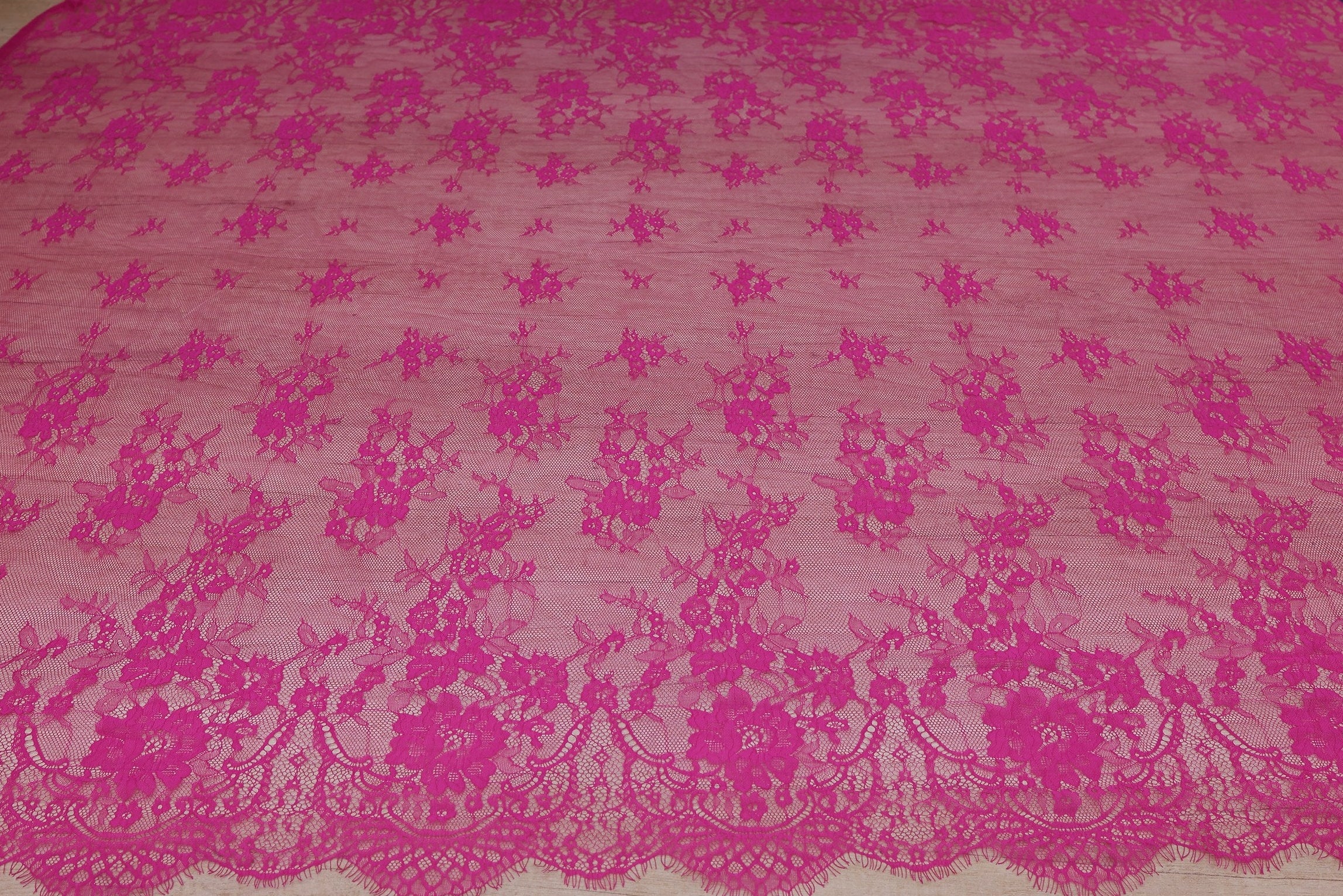 Dantela Chantilly Siclam - 657-1