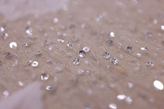 Broderie de lux tip dantela cu flori 3D, perle, paiete si margele  C44 - Alb.