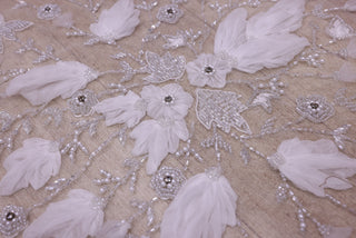 Broderie de lux tip dantela cu flori 3D, pietre pretioase, perle si margele  C47 - Alb.