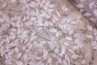 Broderie de lux tip dantela pietre pretioase, perle si design floral  C48 - Alb.