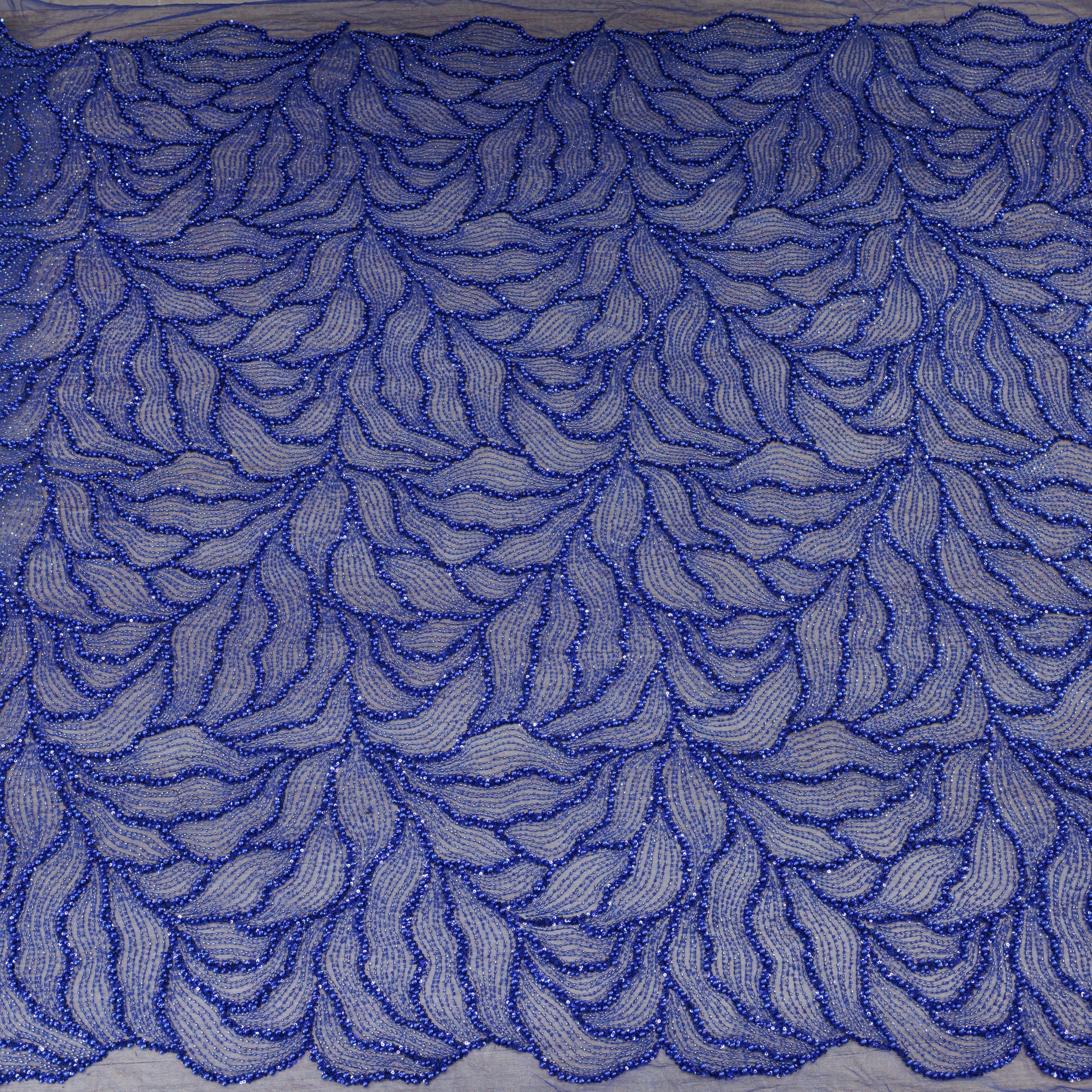 Broderie tip dantela cu perle