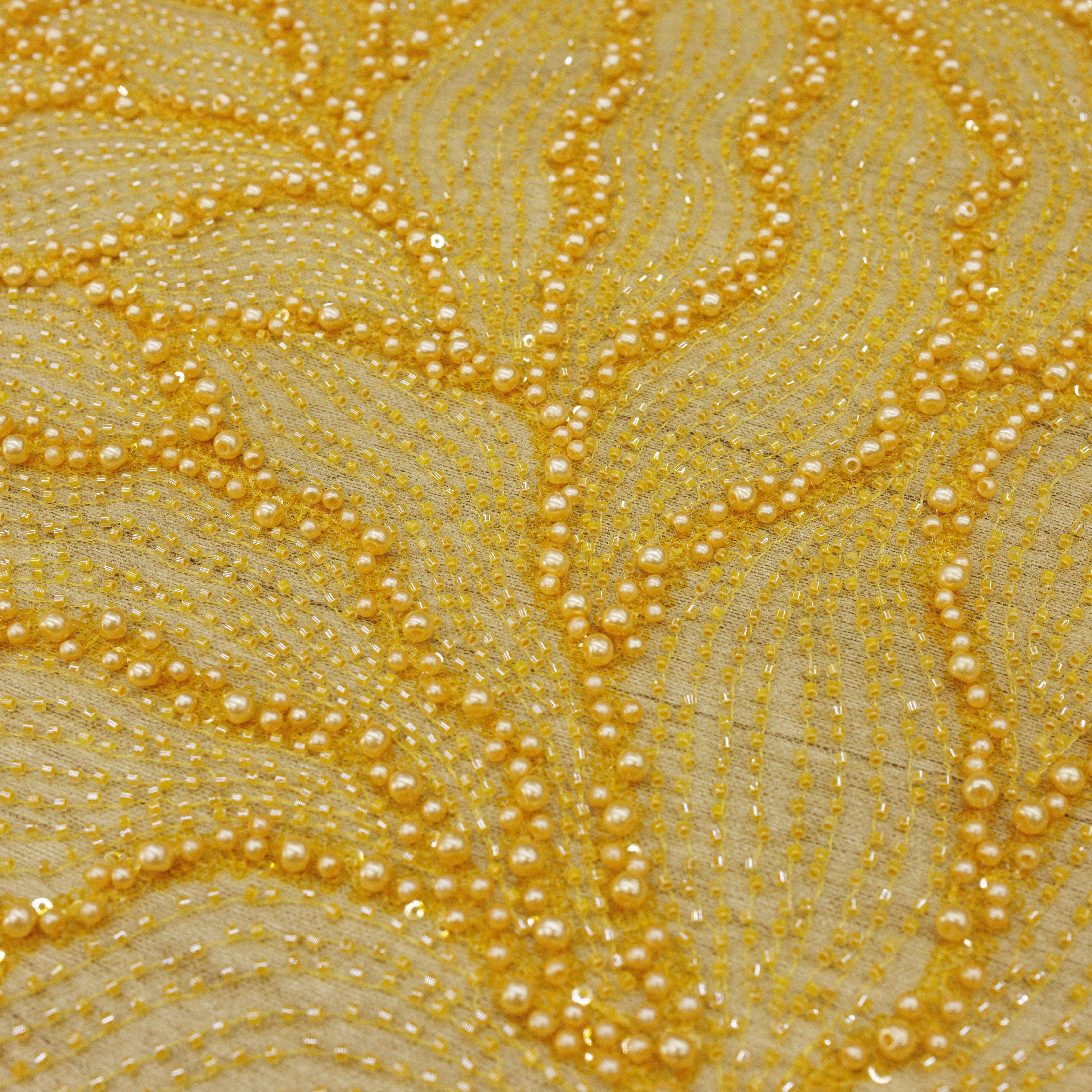 Broderie tip dantela cu perle A1 - galben auriu intens