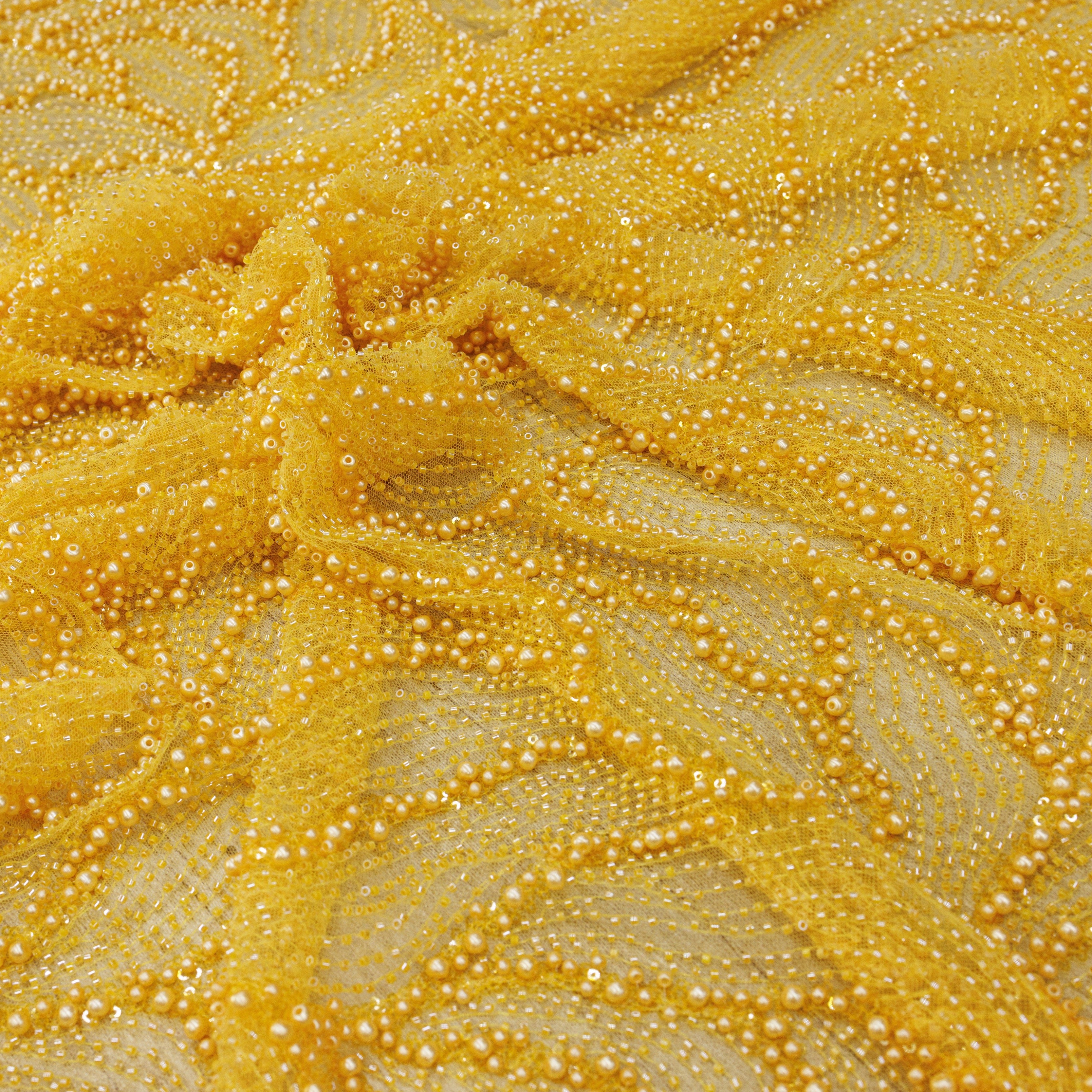 Broderie tip dantela cu perle