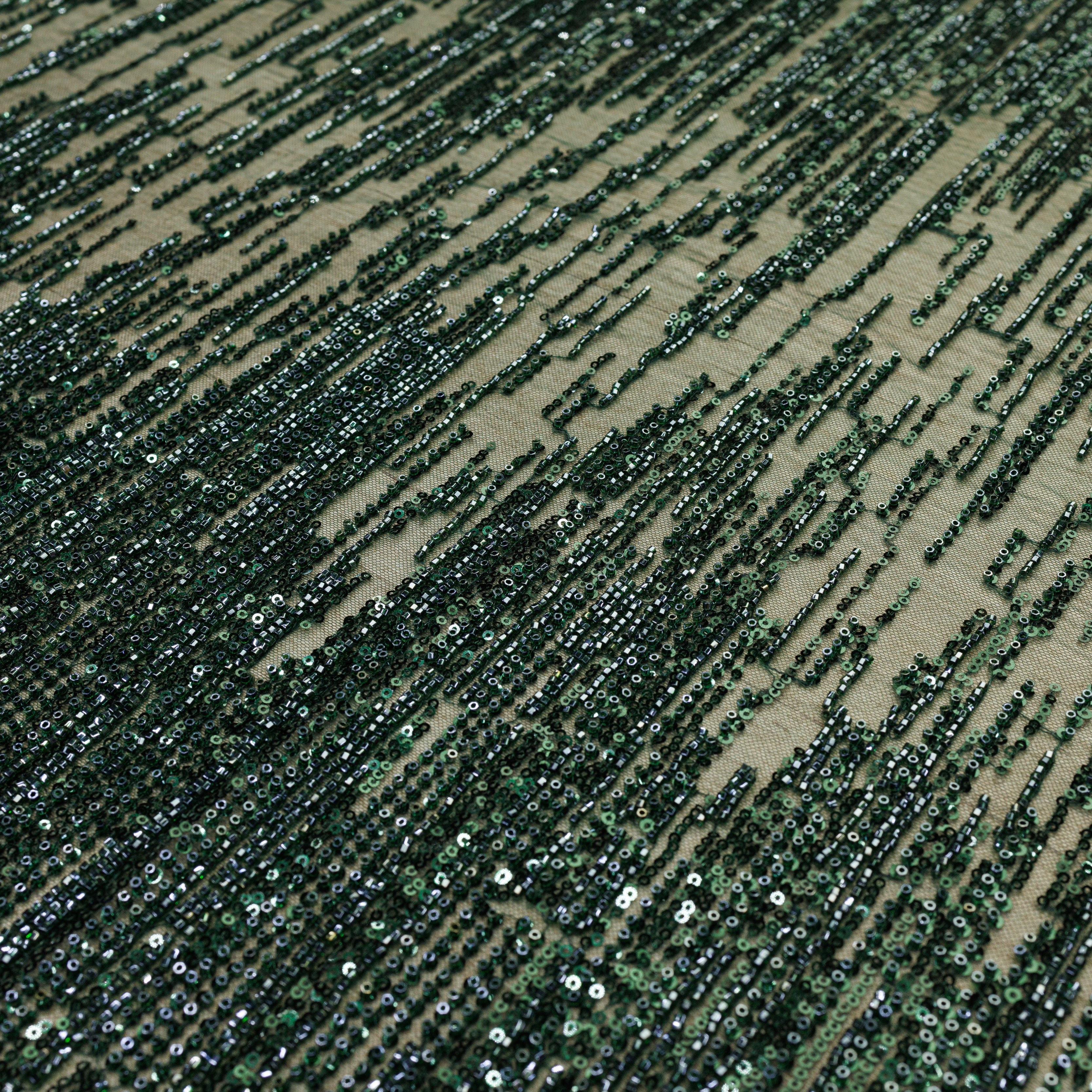 Broderie tip dantela cu margele si paiete A77 - Verde