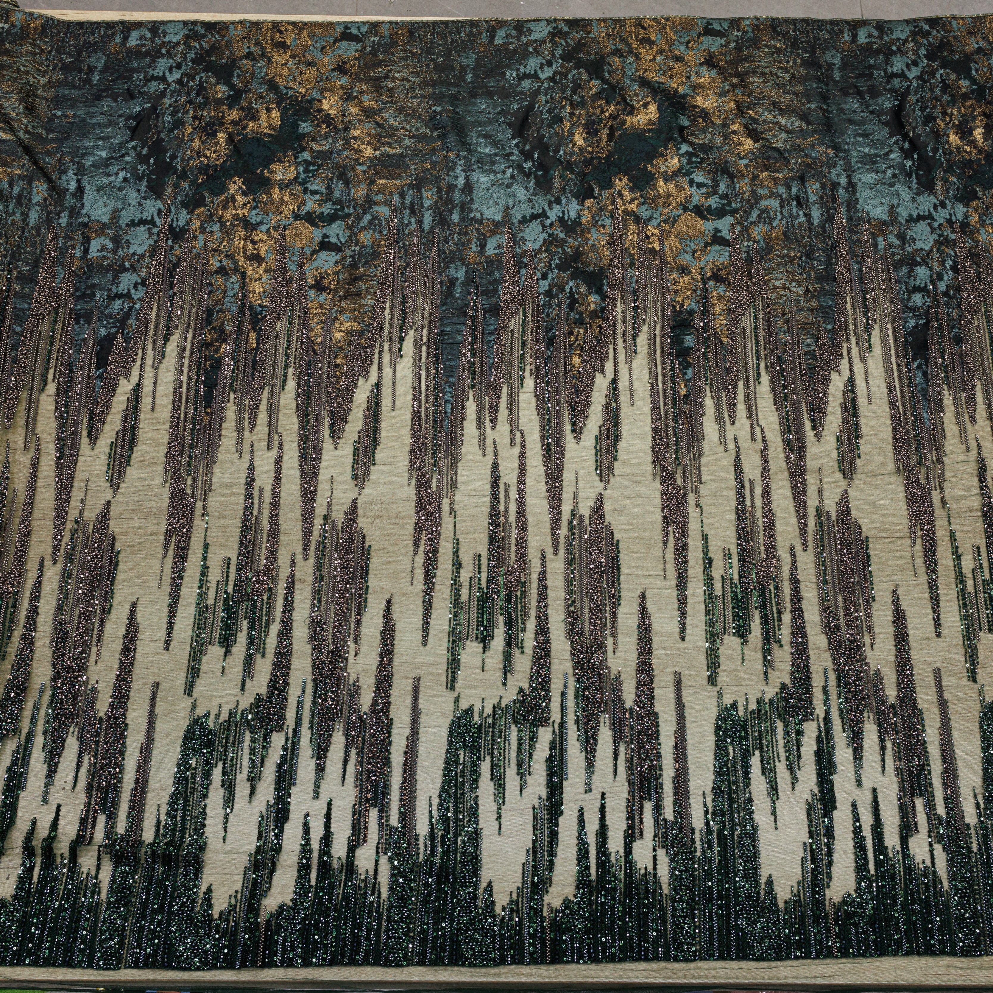 Broderie tip dantela cu margele si paiete A78 - Verde