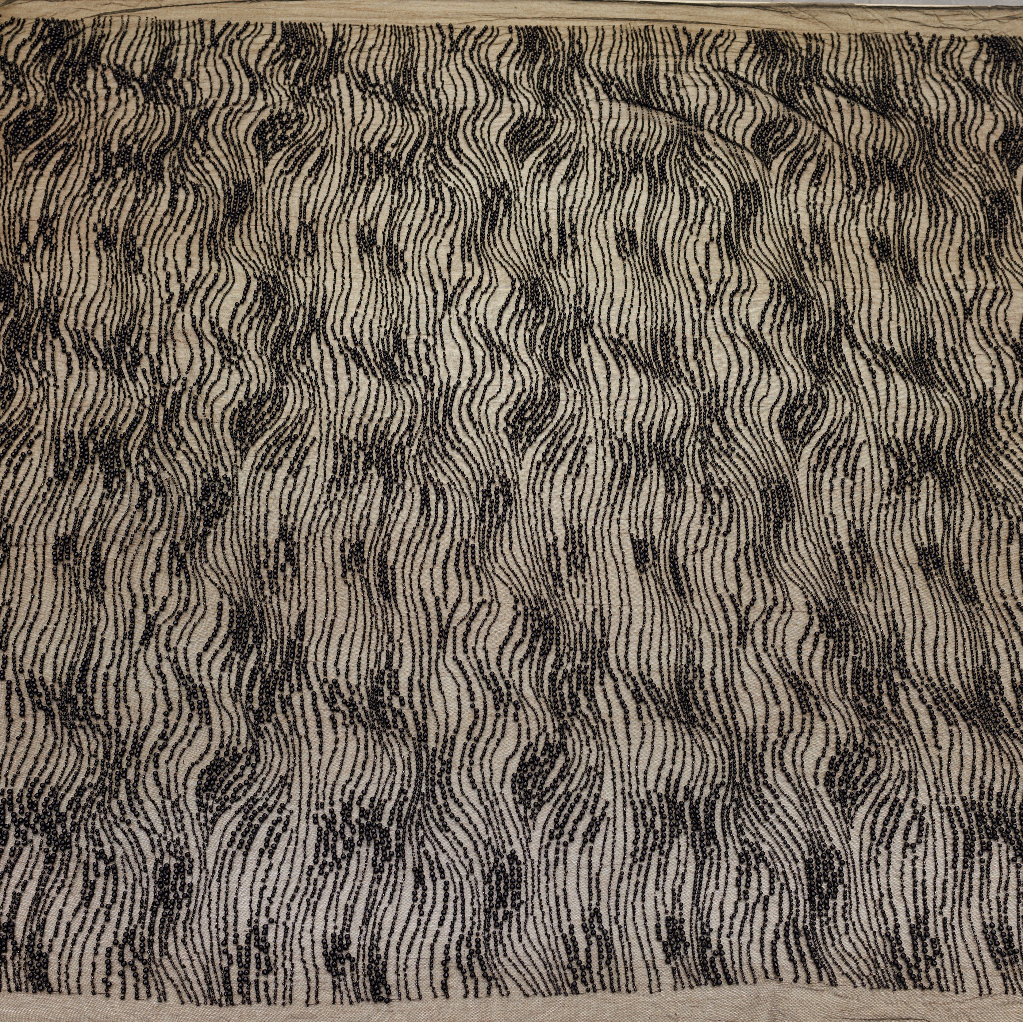 Broderie tip dantela cu perle si margele