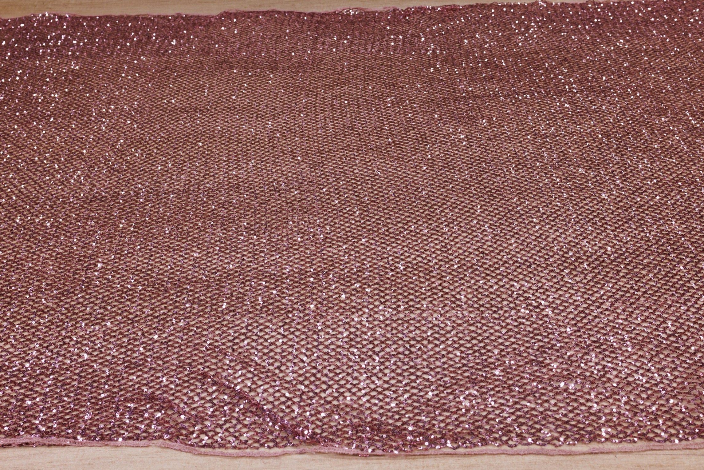 Broderie tip dantela cu margele si paiete I8 - Roz