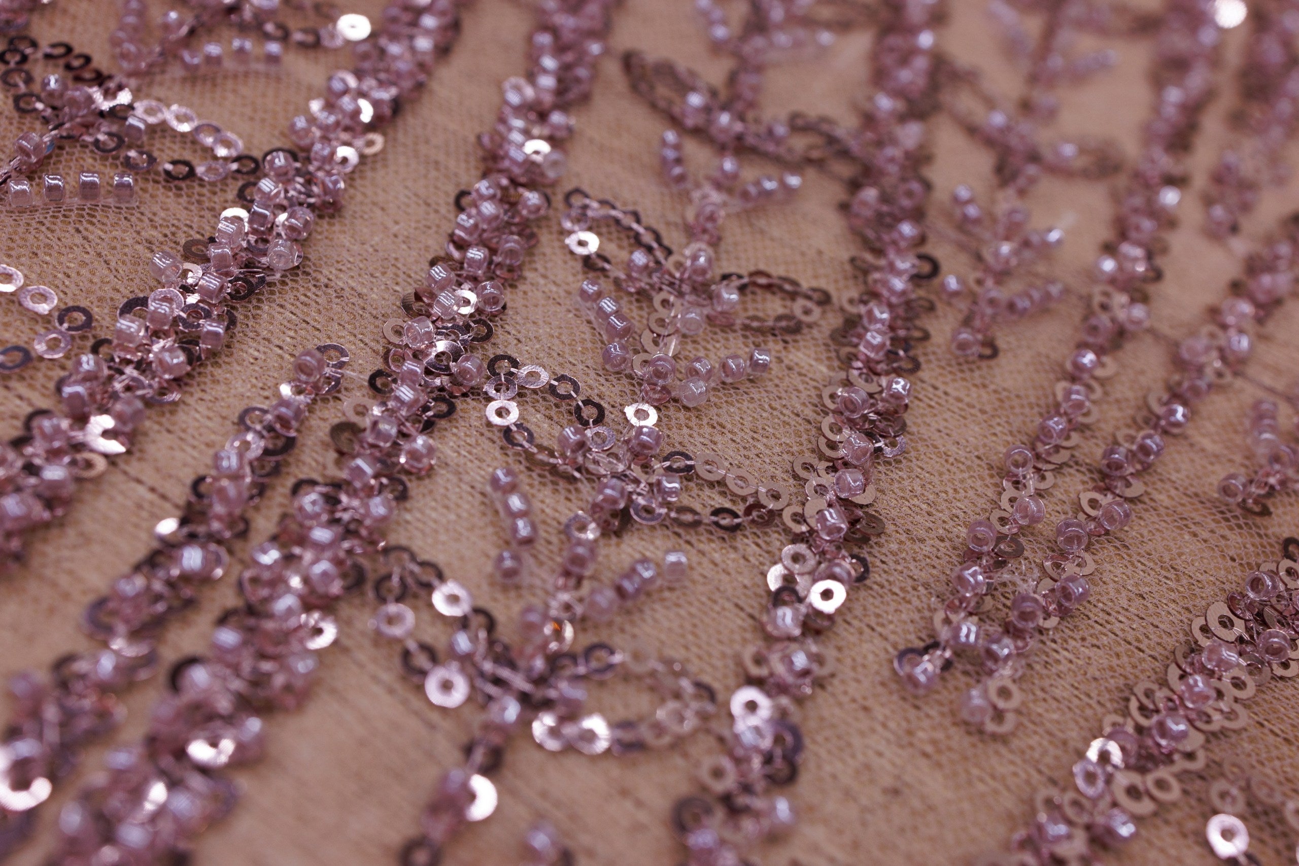 Broderie tip dantela cu perle/margele si paiete A36 - Roz