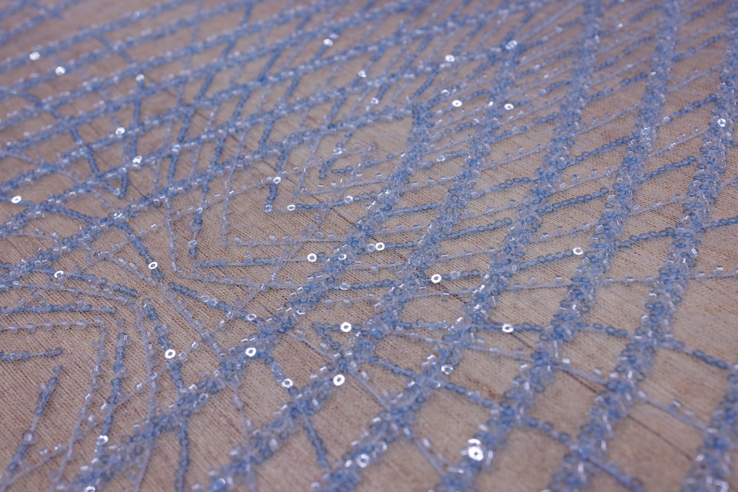 Broderie tip dantela cu perle/margele si paiete A28 - Bleu.