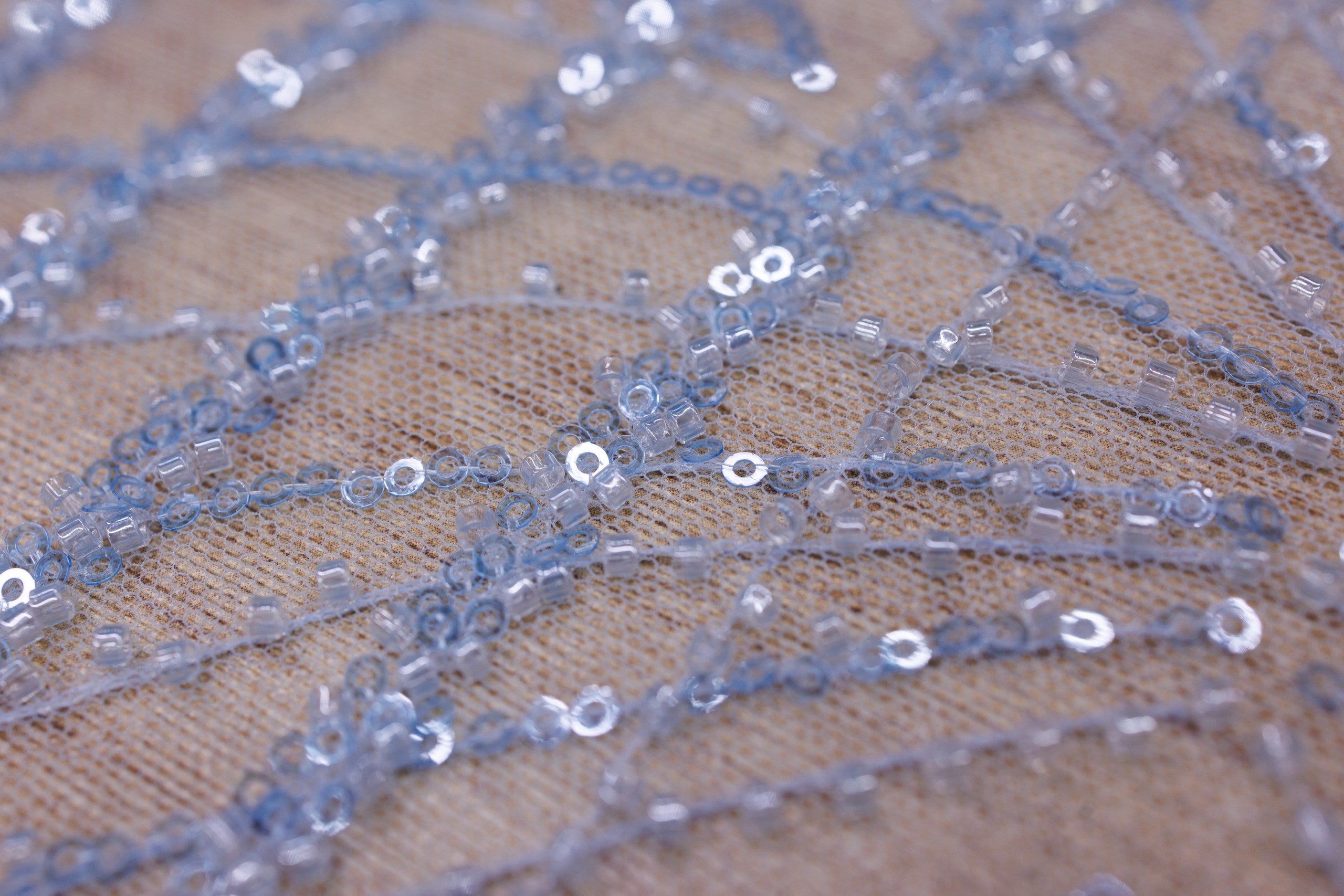 Broderie tip dantela cu perle/margele si paiete A28 - Bleu.
