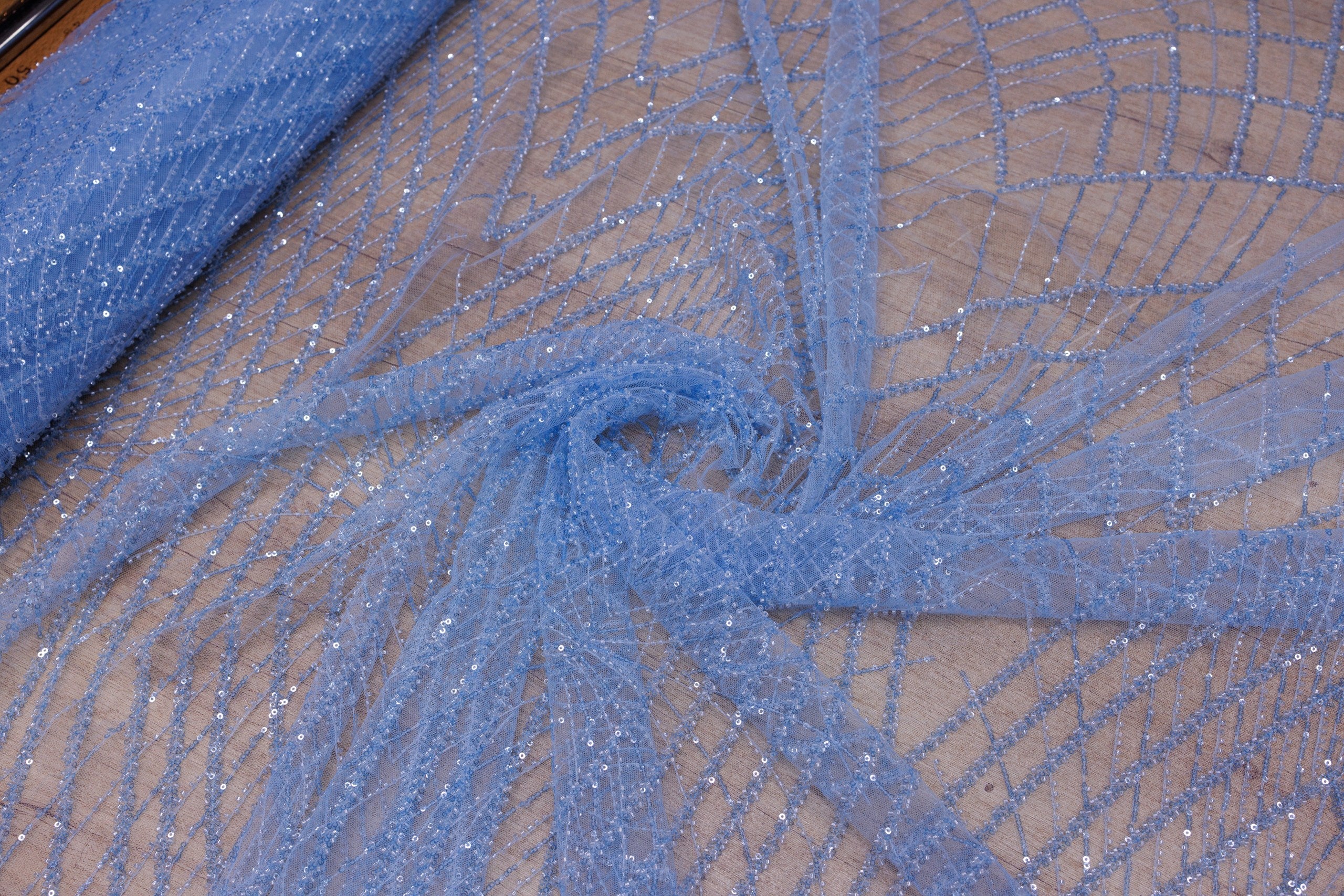 Broderie tip dantela cu perle/margele si paiete A28 - Bleu.